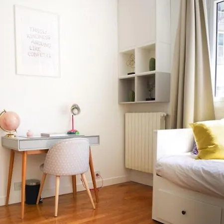 Eiffel Tour - Lovely 2 Bedrooms 아파트