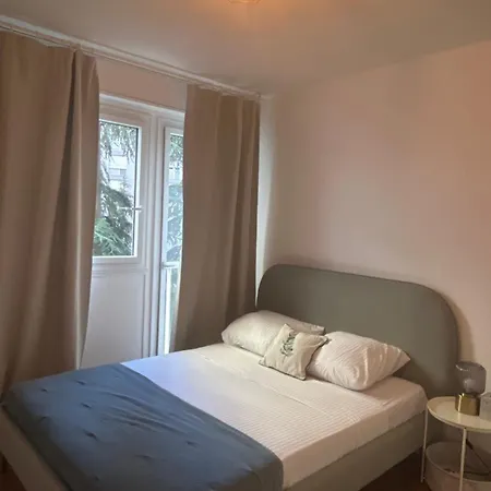 Apartmán Eiffel Tour - Lovely 2 Bedrooms *